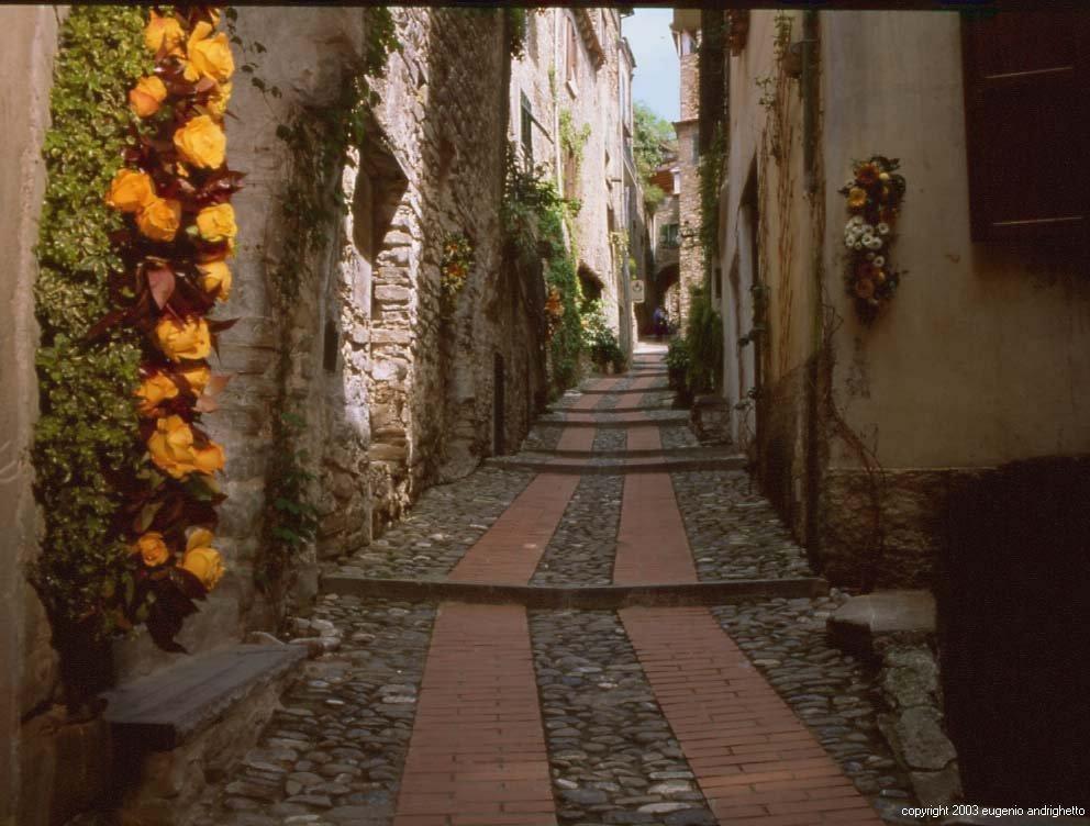 B&B Il Libro Verde Dolceacqua Exterior foto
